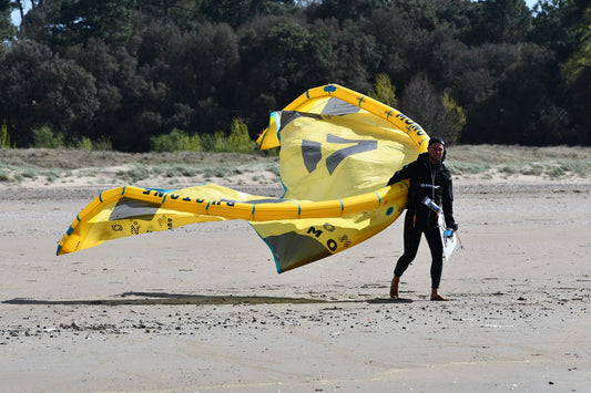 Face, Person, One Face, Unsaturated, Frontal Face, Sport, Nature, Waters, Sky, Beach, Sand, Funsport, Water Sport, Windsurfing, Surfboard Glisse Academy Sports School Sailing Club Sports Club Surf School Saint Brevin Les Pins Mindin Loire Atlantique Pays De La Loire France